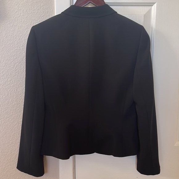 Women’s black skirt suit - Picture 3 of 6